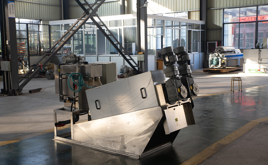 疊螺污泥脫水設(shè)備:高效處理與節(jié)能環(huán)保(圖1) undefined