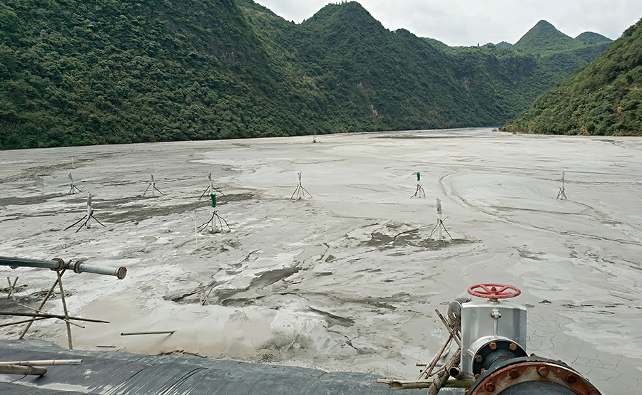 臥螺離心機在尾礦廢水處理中的應用效果顯著(圖1) undefined
